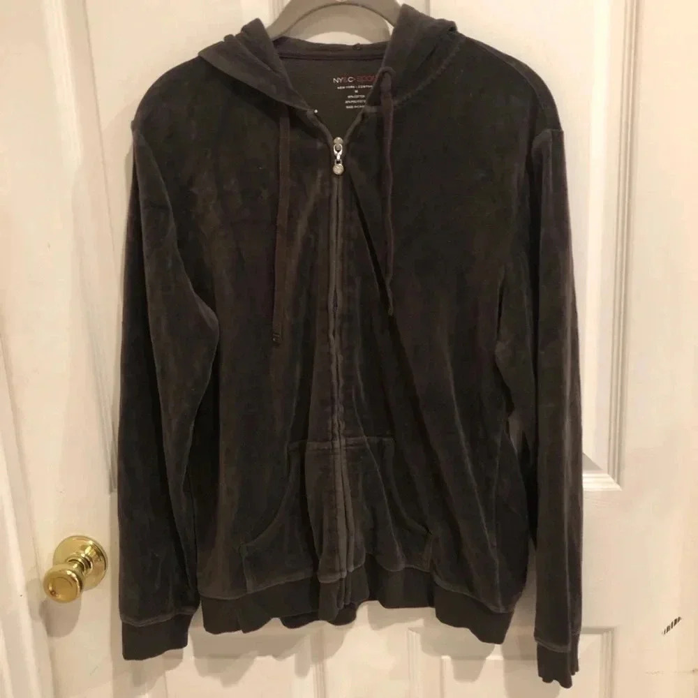 NY & co sport- pull over velvet- sz med